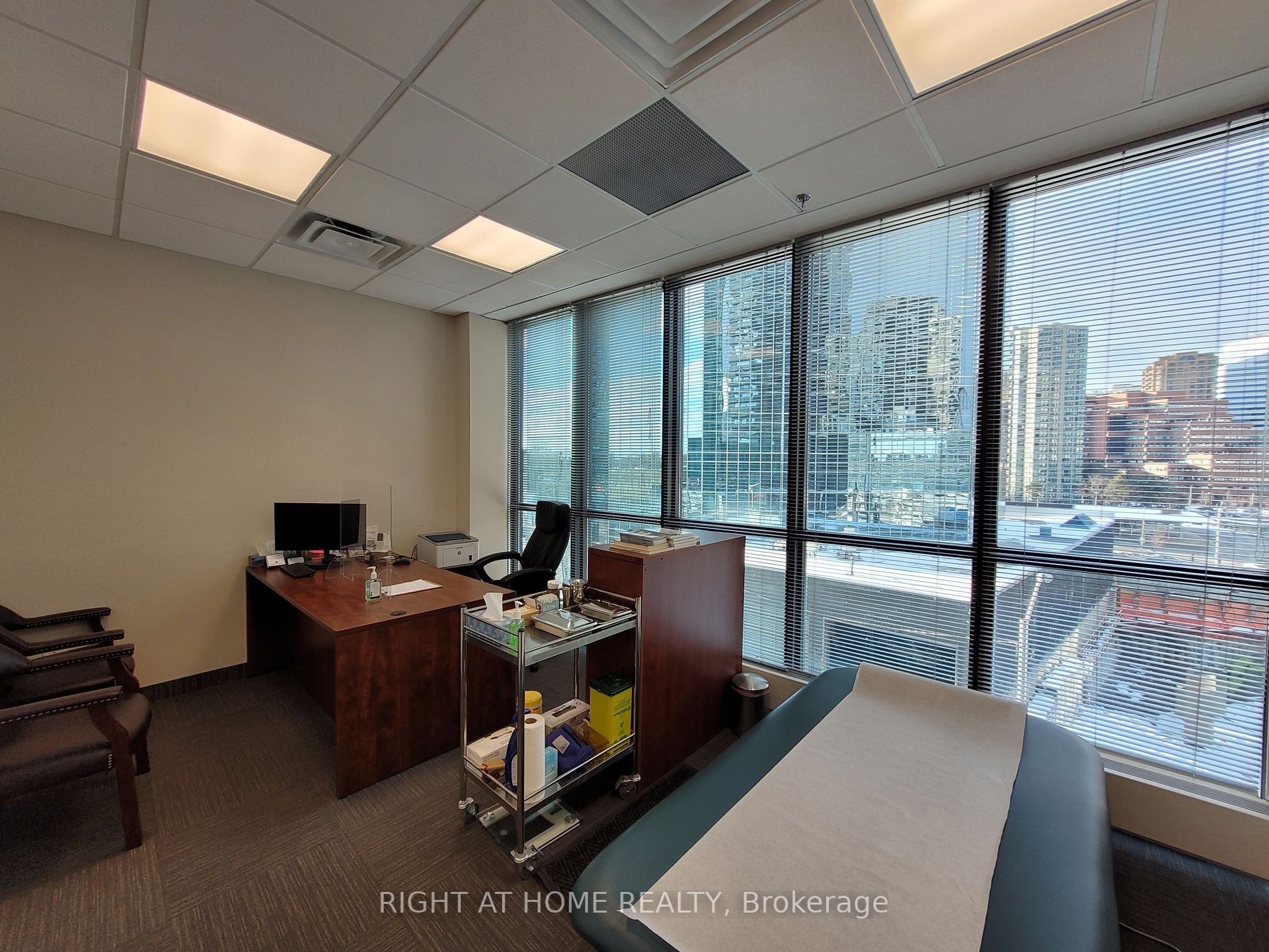 4750 Yonge St 316