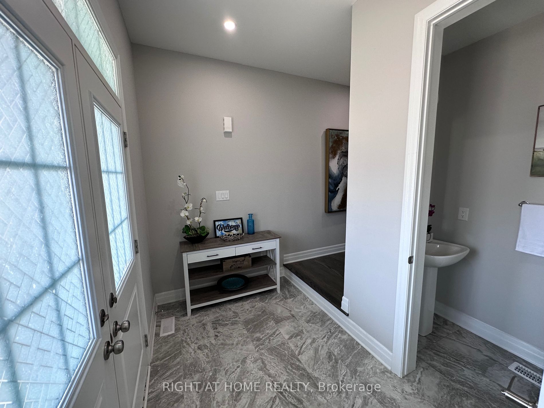 483 Violet Gate
