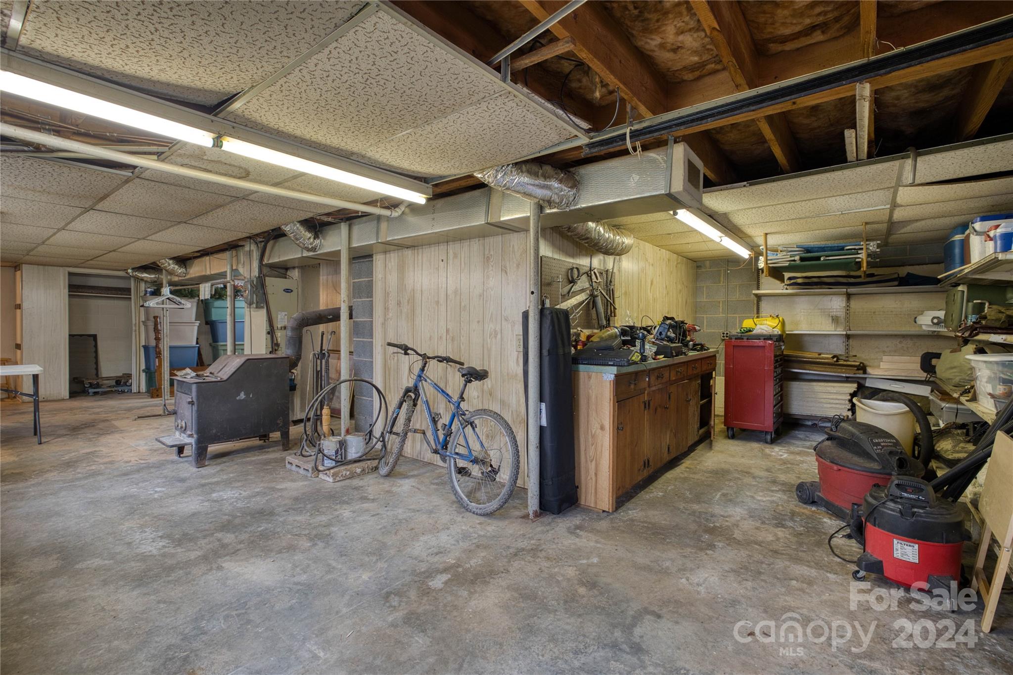 2559 Sweetbriar Circle