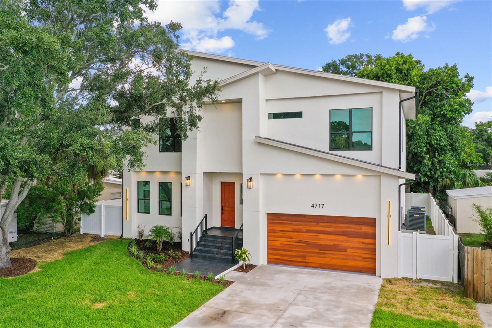 4717 W Oklahoma Avenue