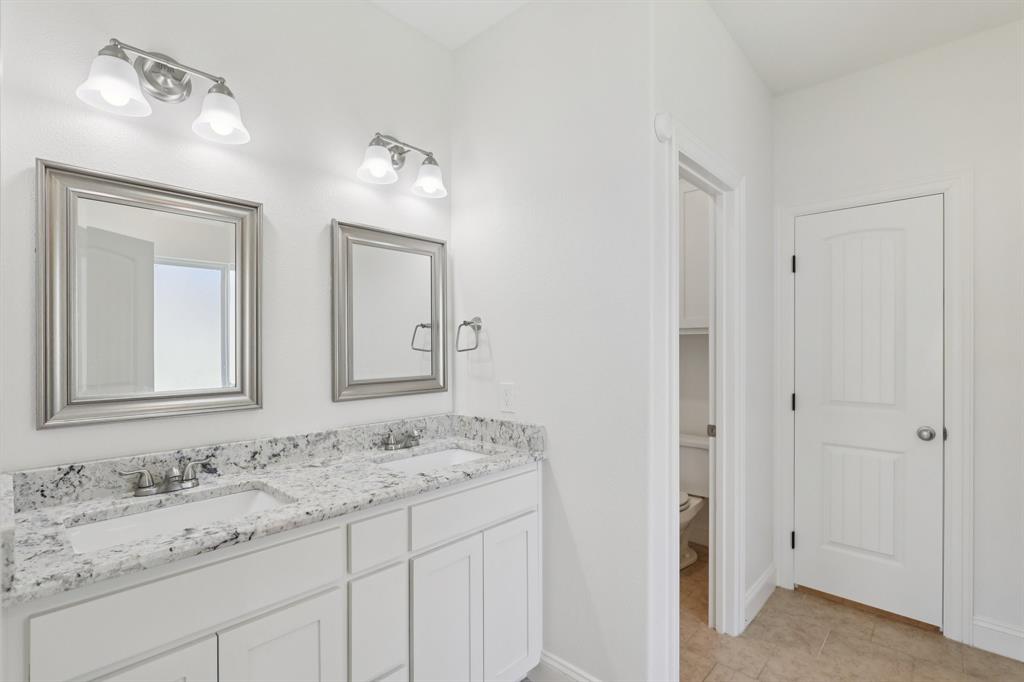 1702 Kings Lane
