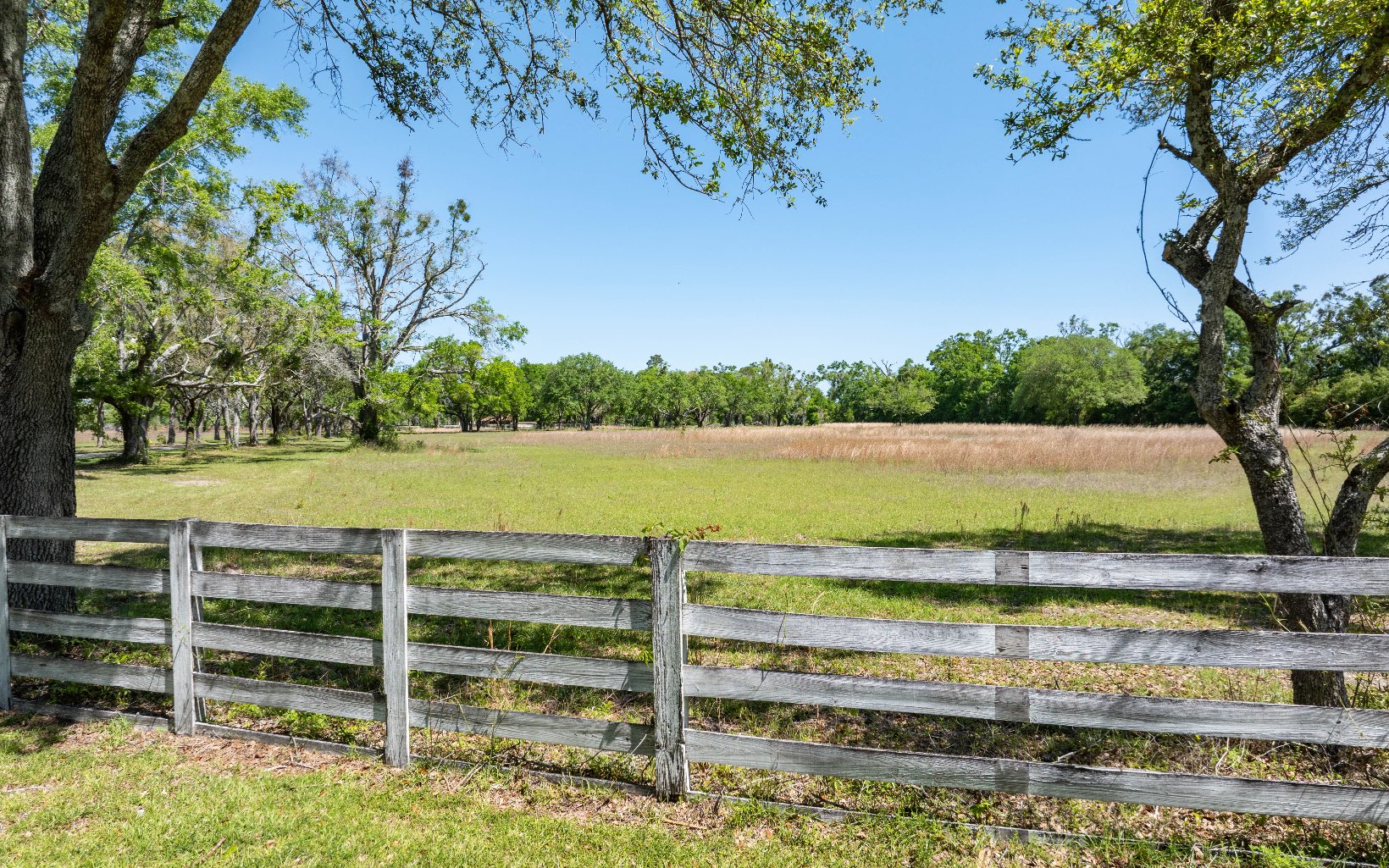 444-1 SE Bisbee Loop