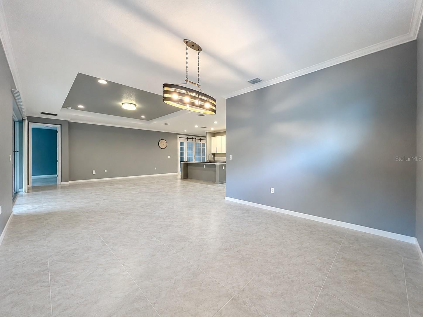 295 Northcote Court