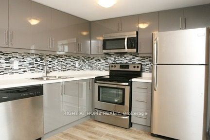 753 St Clarens Ave 2
