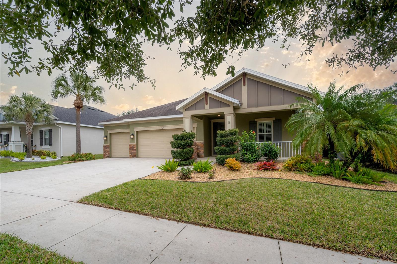 903 Heritage Groves Drive