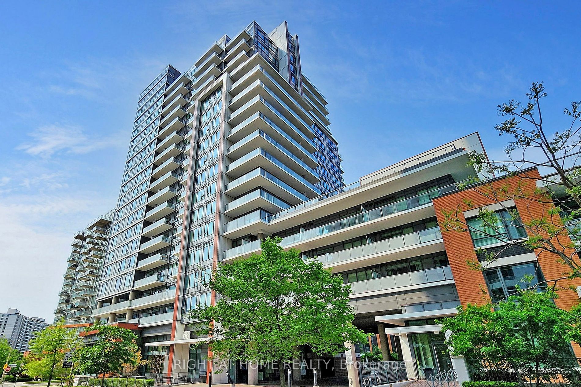 68 Canterbury Pl 902