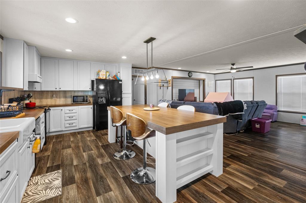 43 Oak Hollow Lane