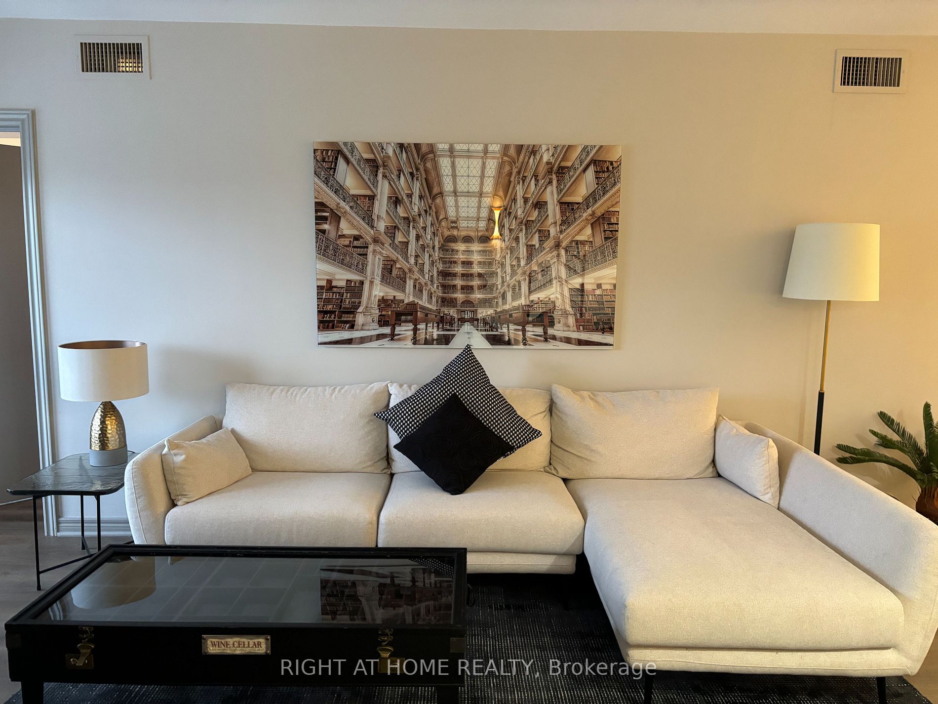 90 HIGHLAND Dr 2500/01