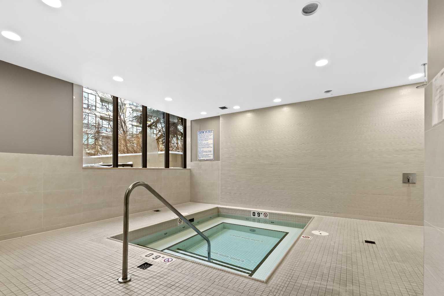 222 Riverfront Avenue SW 1322