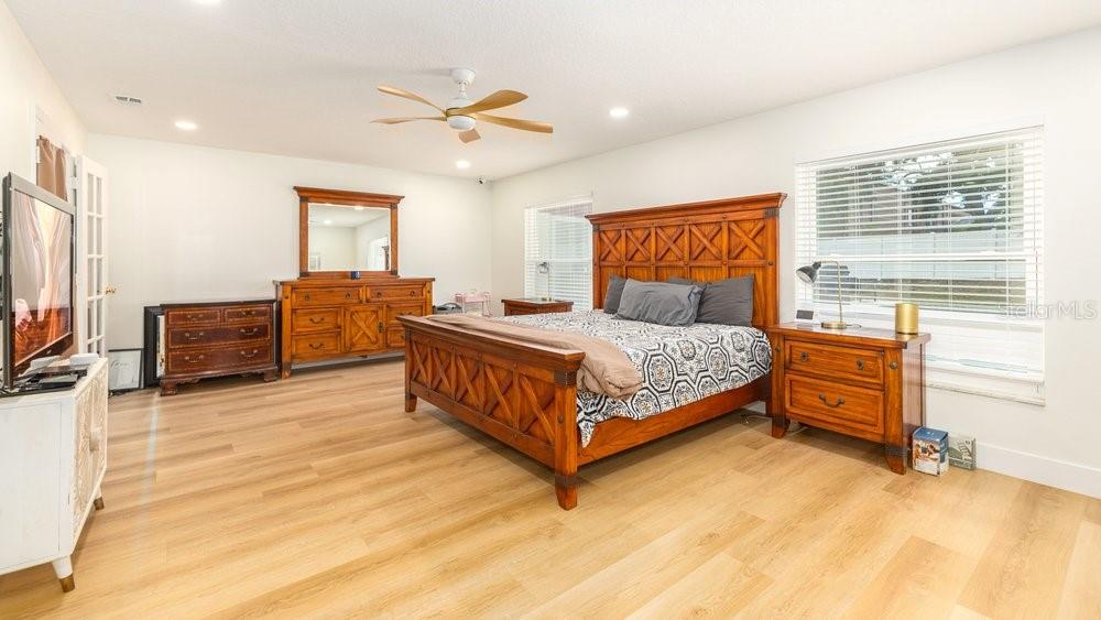 2086 Winnetka Court