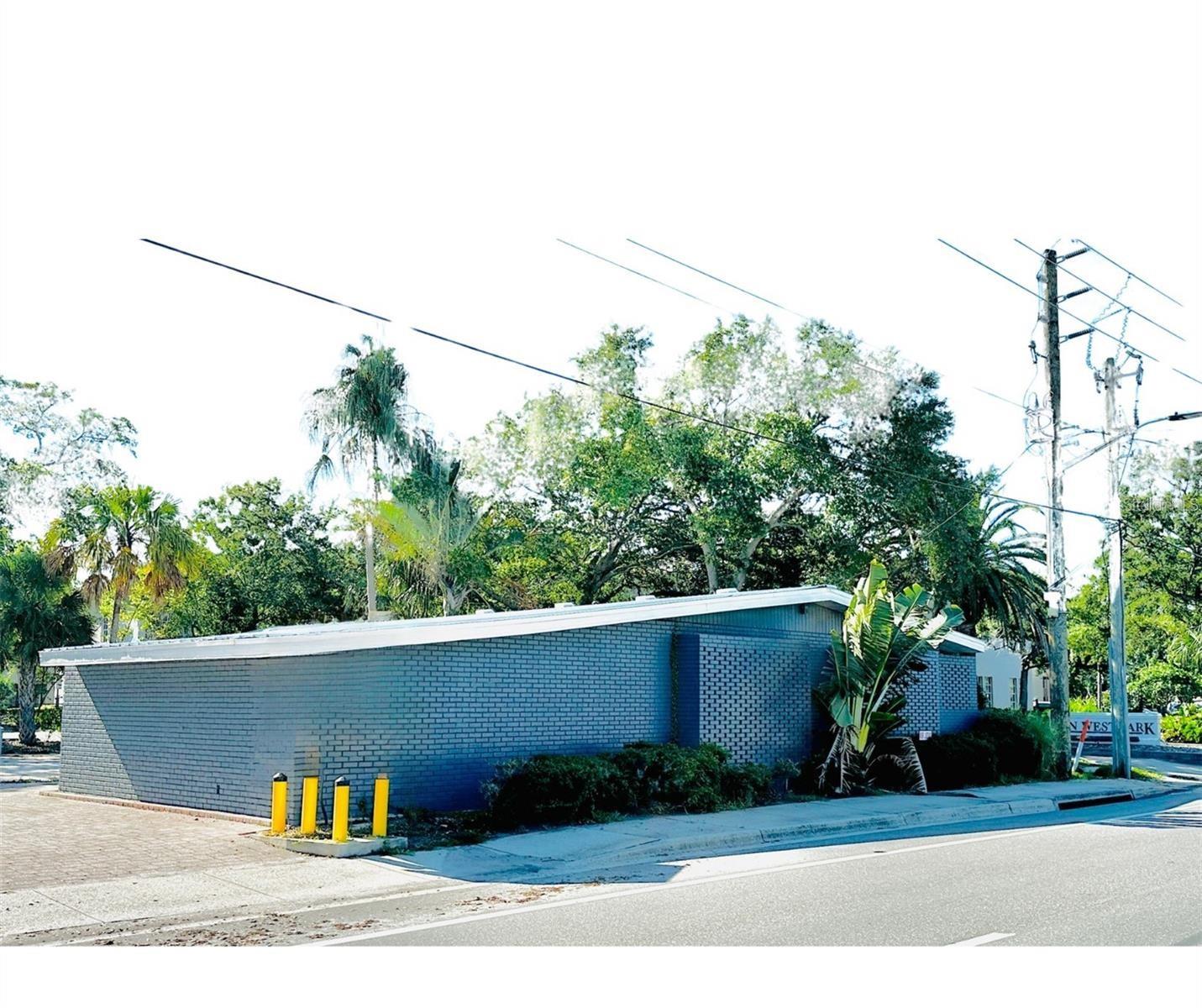 SOLID BRICK OFFICE BUILDING. DOWNTOWN SARASOTA WITHIN VIEW OF THE CORNER OF FRUITVILLE AND TUTTLE. 6 PRIVATE EXAMINATION ROOMS EQUIPPED FOR MEDICAL USE, COMMON AREA, UTILITY ROOM, RECEPTION AREA, AND 2 BATHS. GROUND LEVEL FOR EASY ACCESS. LARGE PARKING AREA WITH 15 PARKING SPACES. COVERED PARKING AREA. LARGE SIGNAGE VISIBLE FROM FRUITVILLE ROAD. CUSTOM TILED WALLS AND FLOORS. UPDATED BATHROOMS, ROOF, ELECTRICAL, PAINT, PLUMBING, SHEETROCK, WINDOWS, LIGHTS, AND MORE.