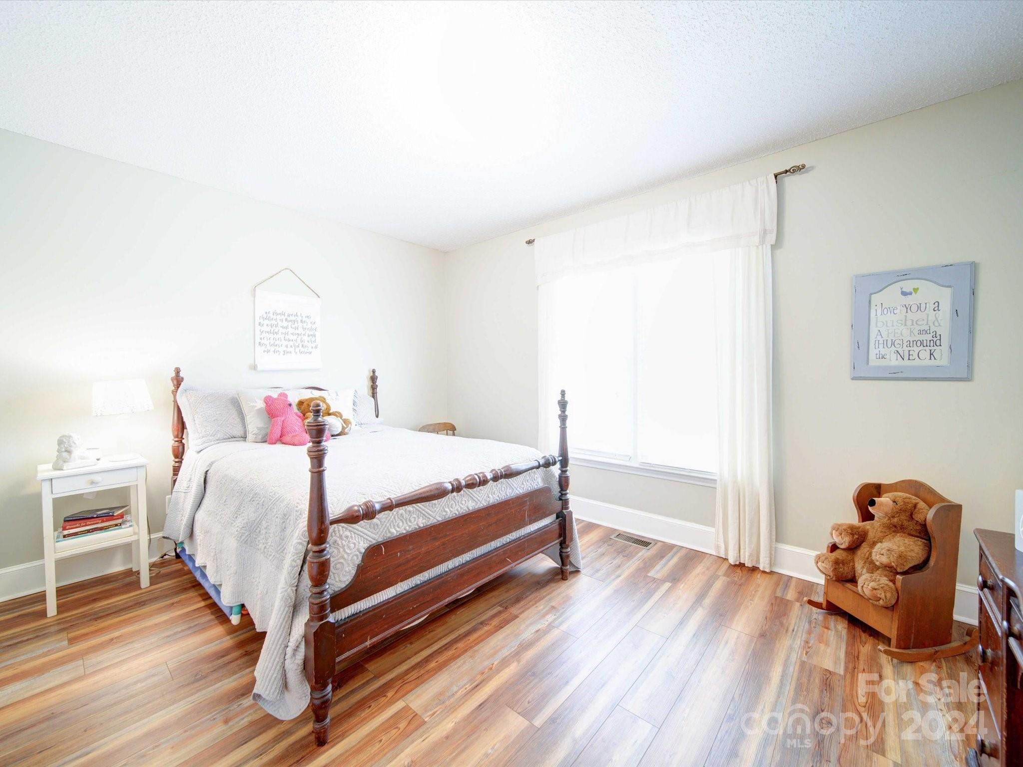 5044 Scaleybark Court 133