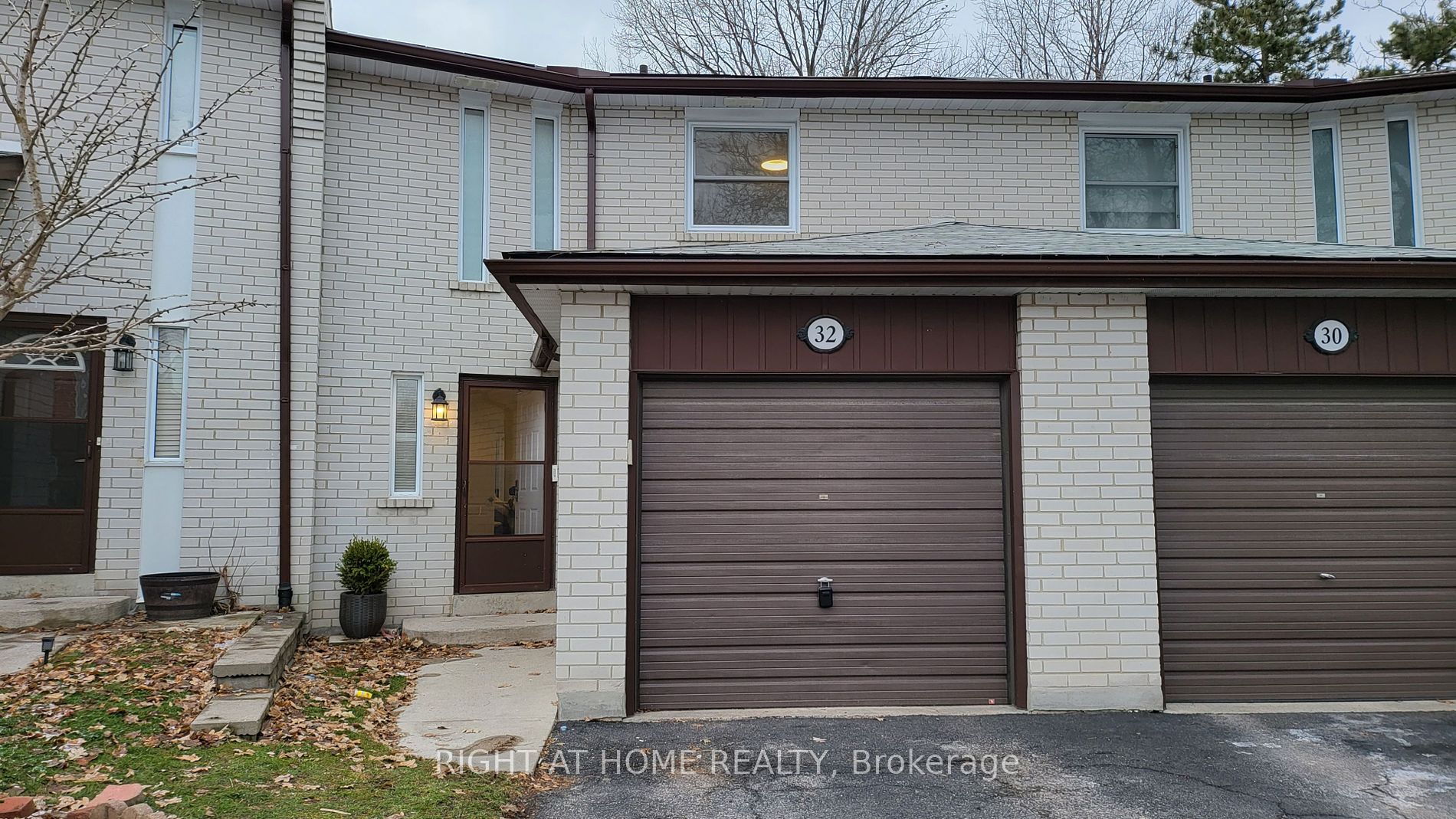 32 Niles Way