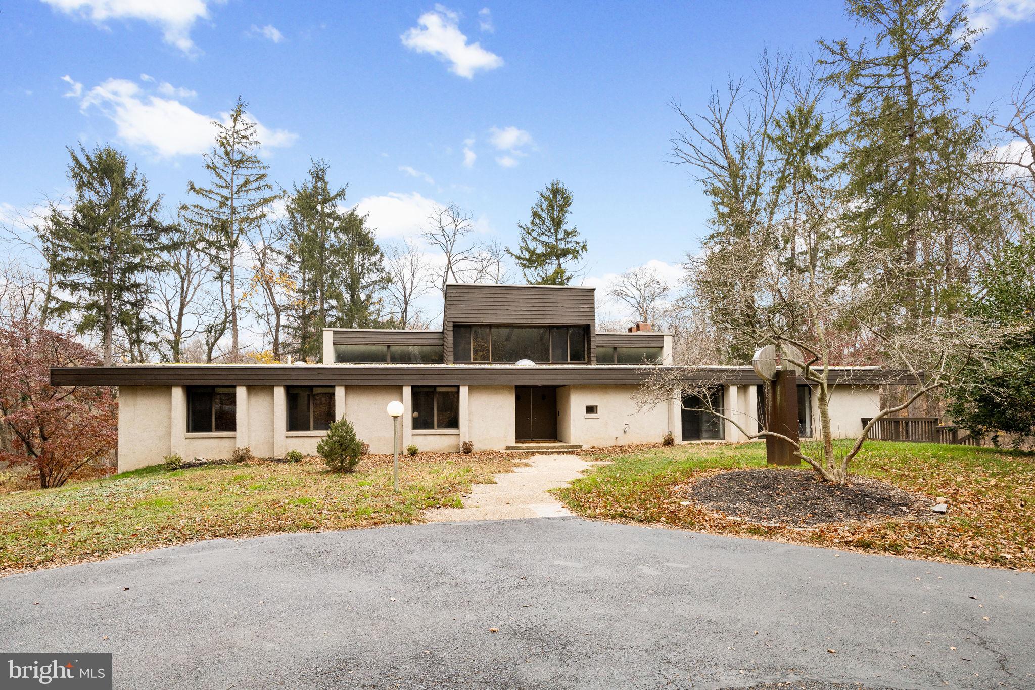 390 S Bryn Mawr Avenue