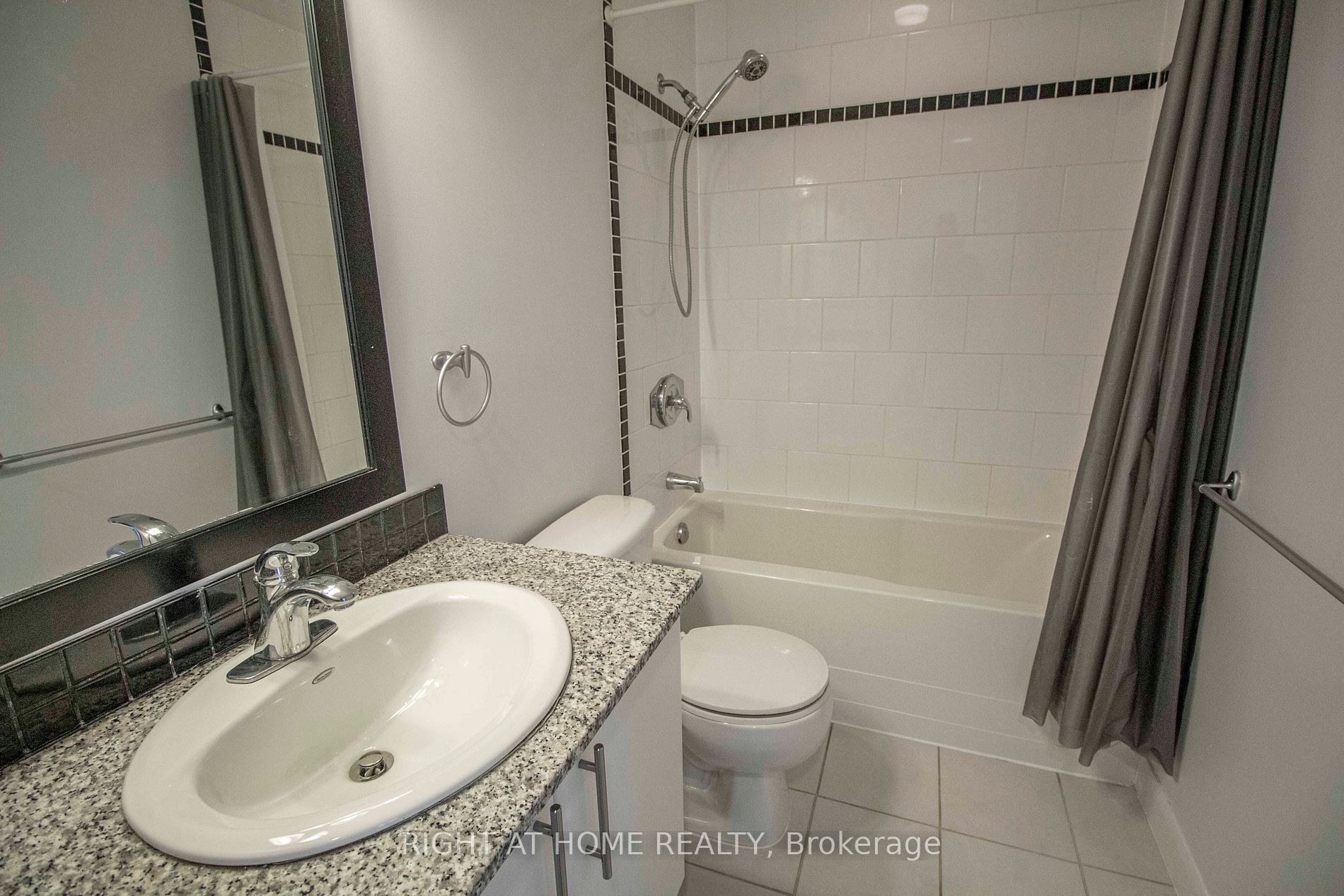 33 E Sheppard Ave 3111