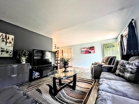 25 W Sandpiper Street