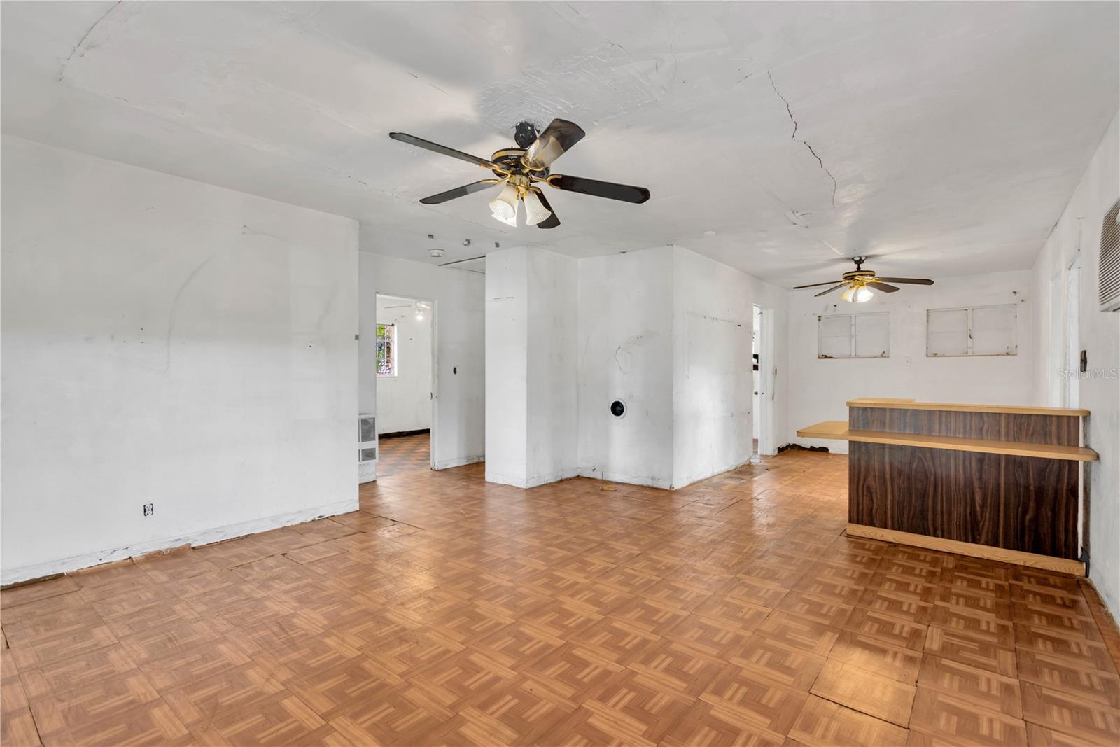2303 E Osborne Avenue
