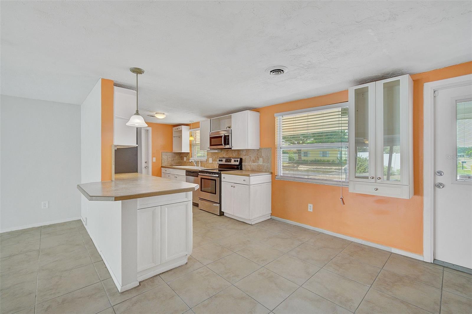 6426 Colonial Drive