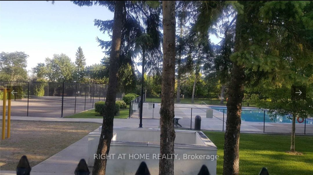 61 Richview Rd Apt#401