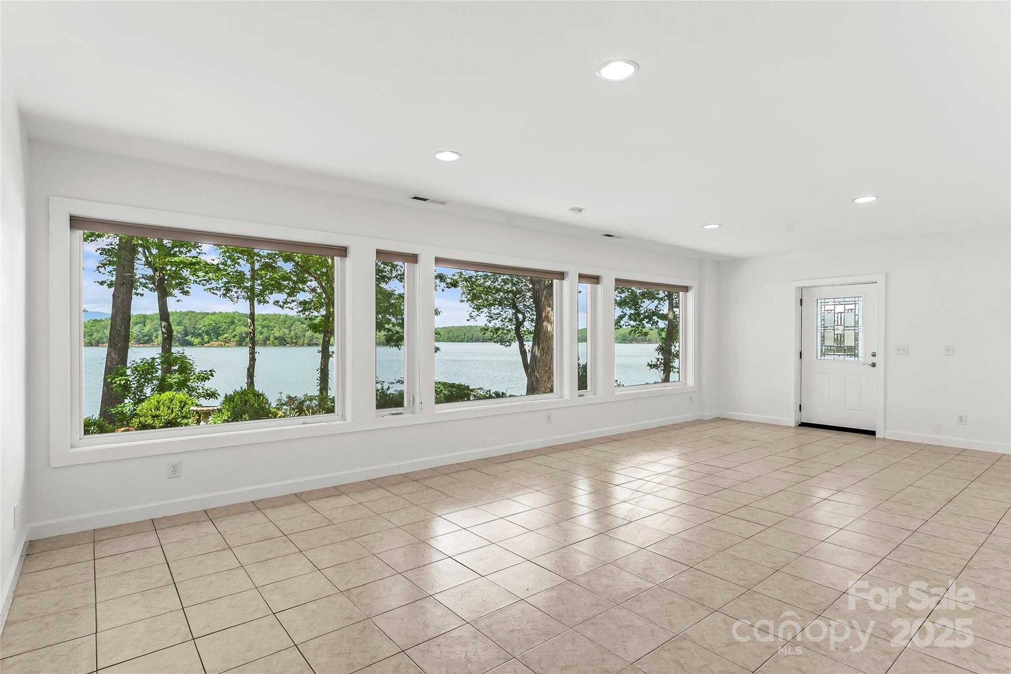 2218 Mallard Cove Drive