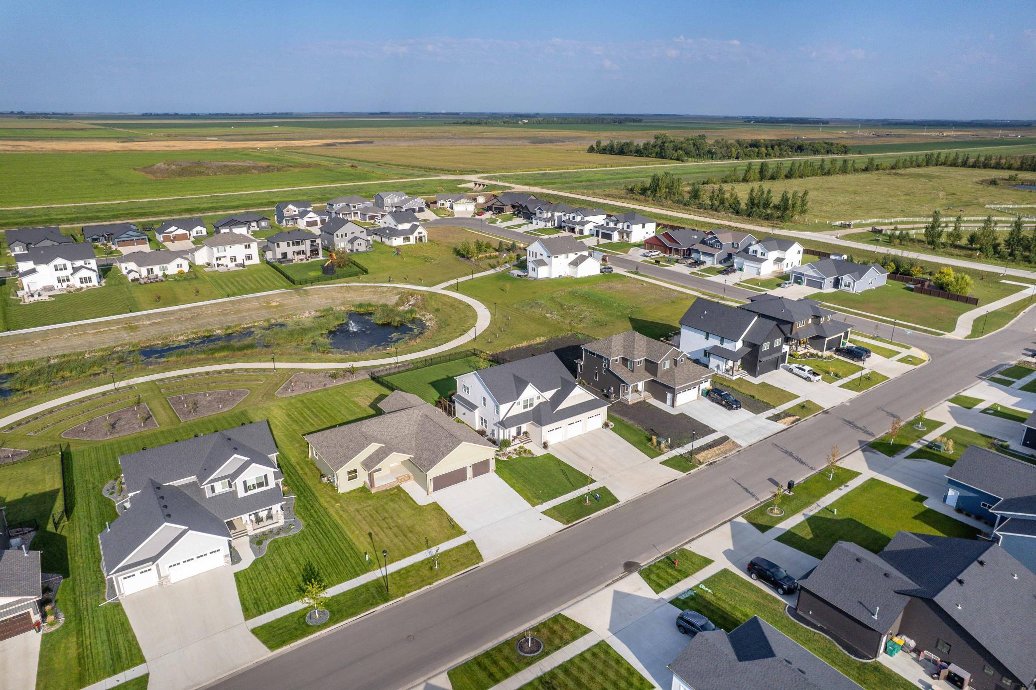 8825 Meadowlark Parkway