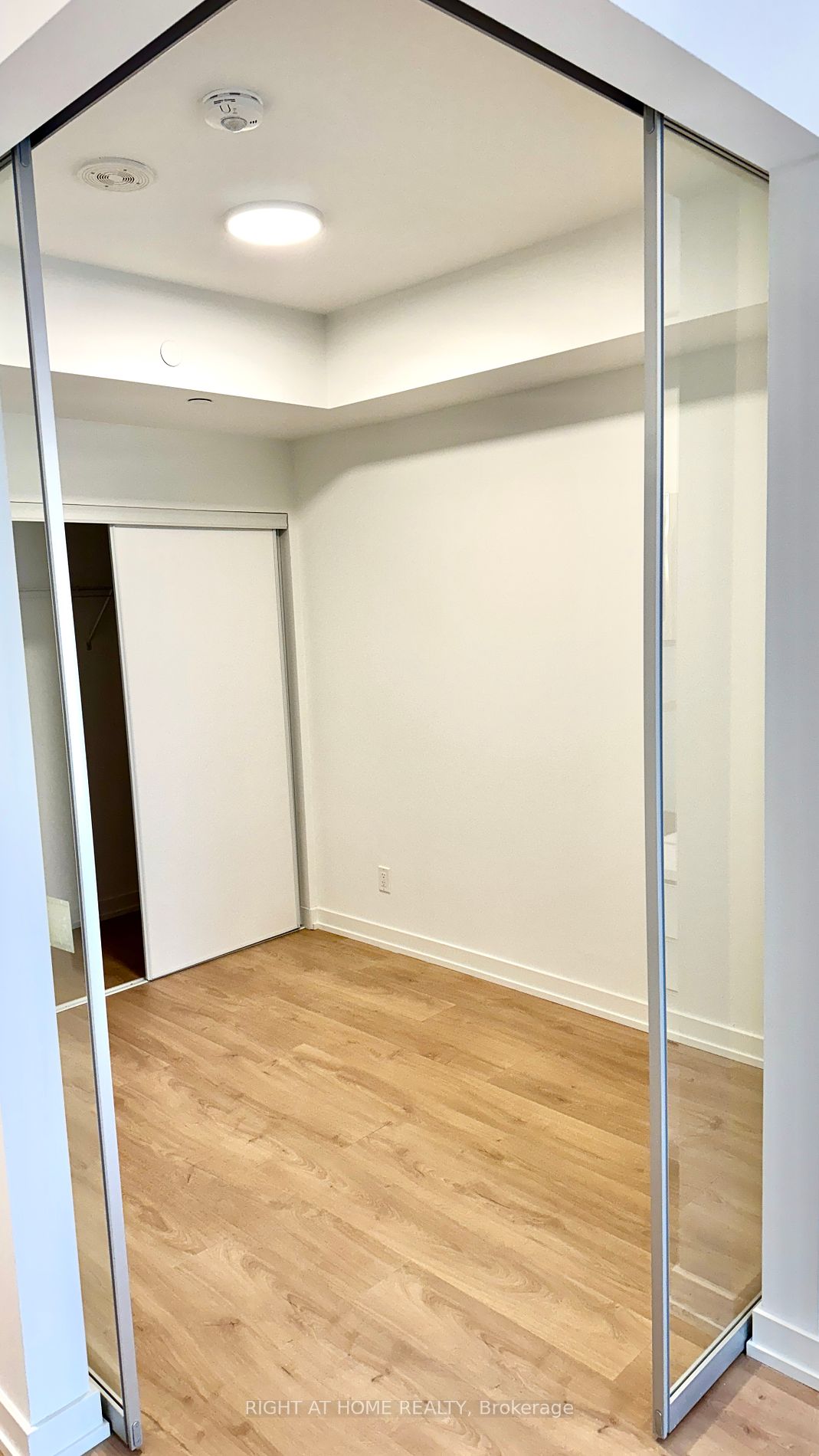 181 E Sheppard Ave 419