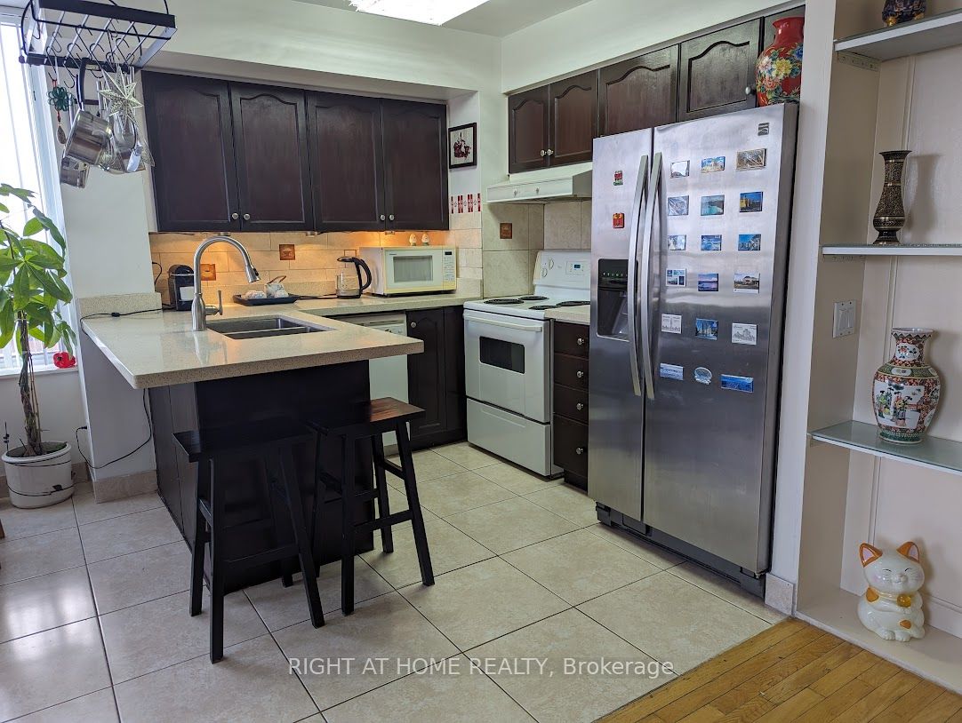 9 Northern Hts Dr 604