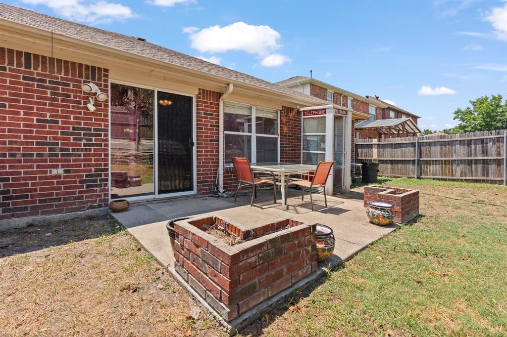 6804 Red Rock Trail