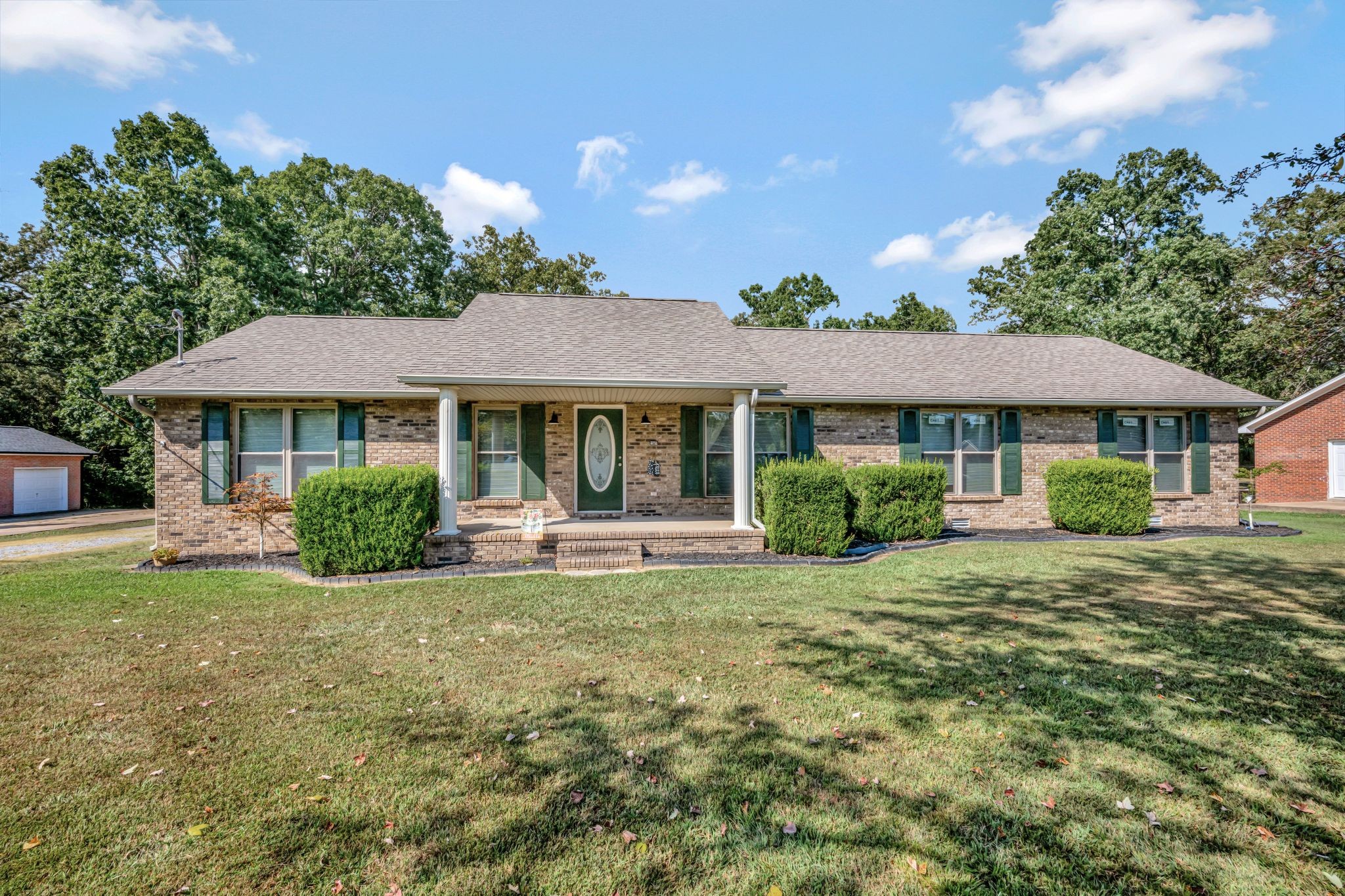 459 River Oaks Dr