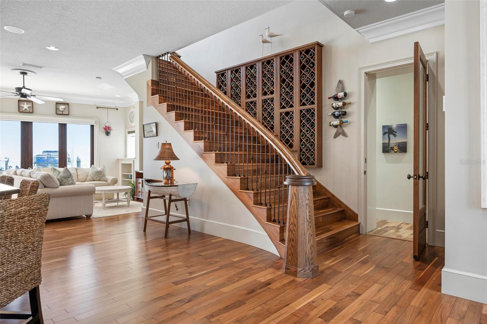 606 Crestwood Lane