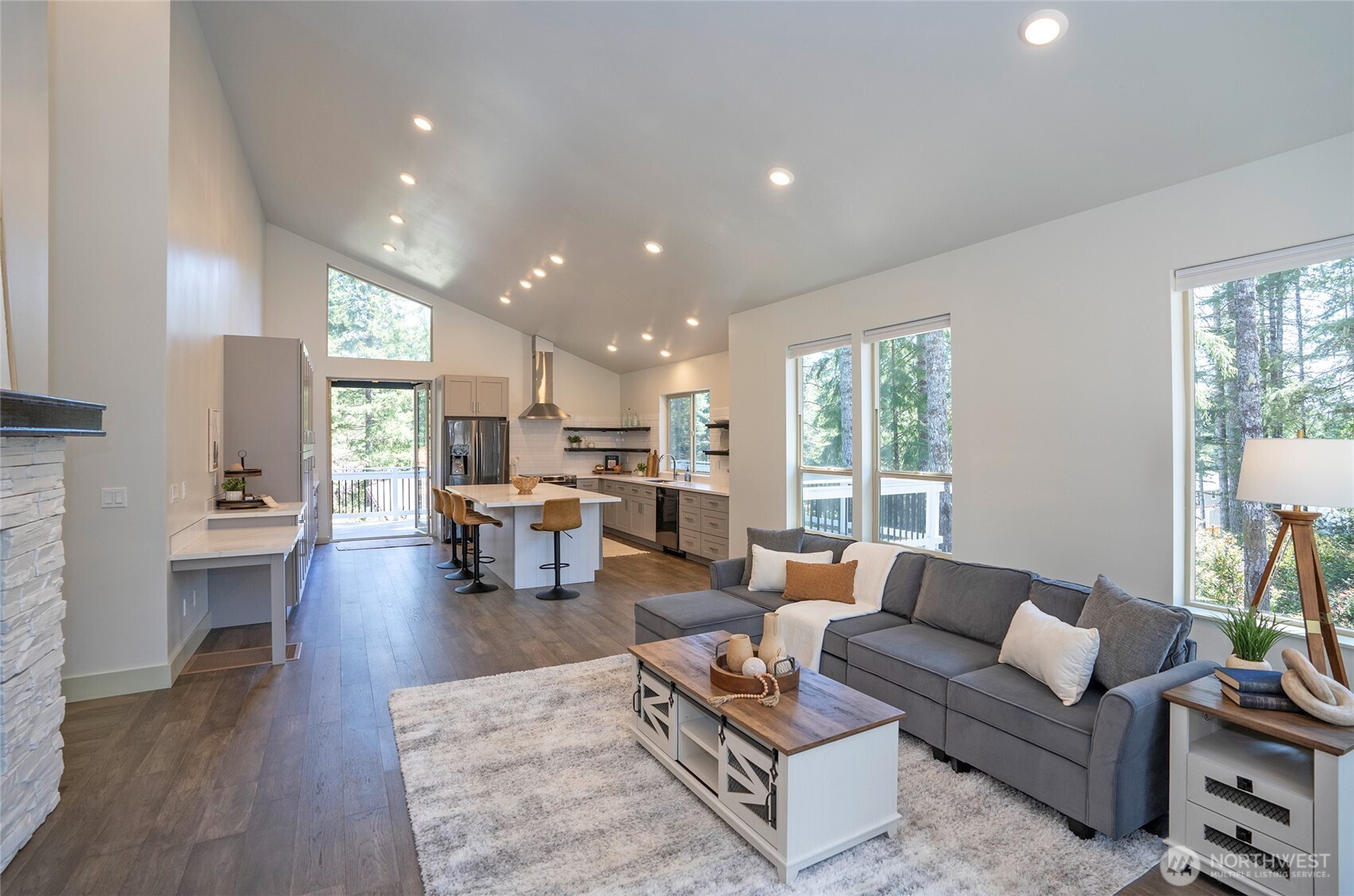 240 E Susan Lane