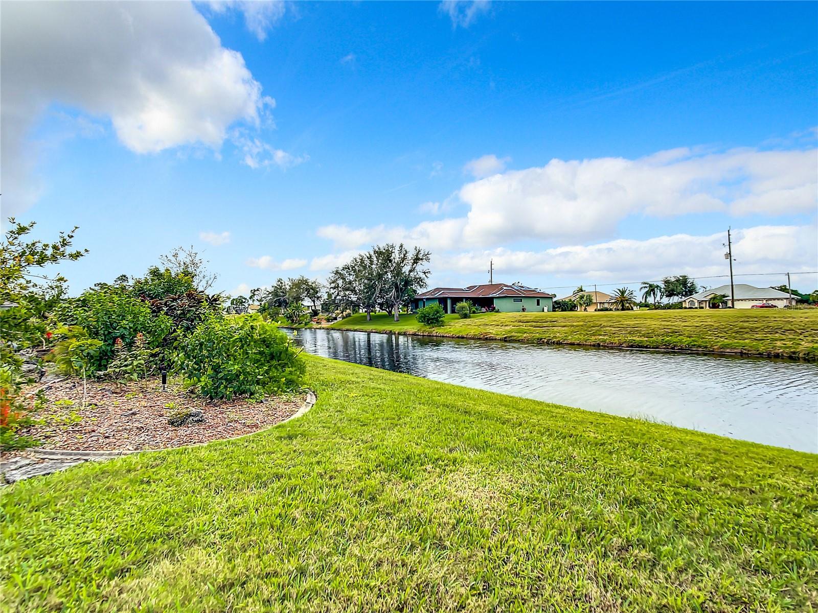 938 Boundary Boulevard