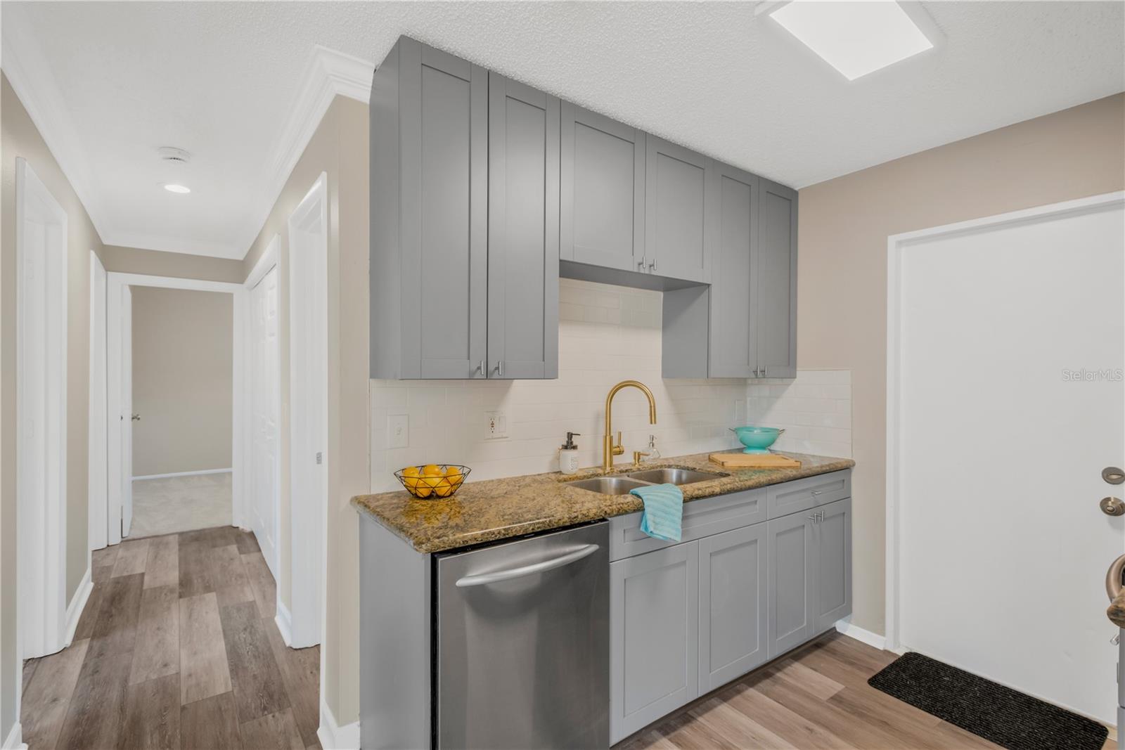 1721 W Humphrey Street