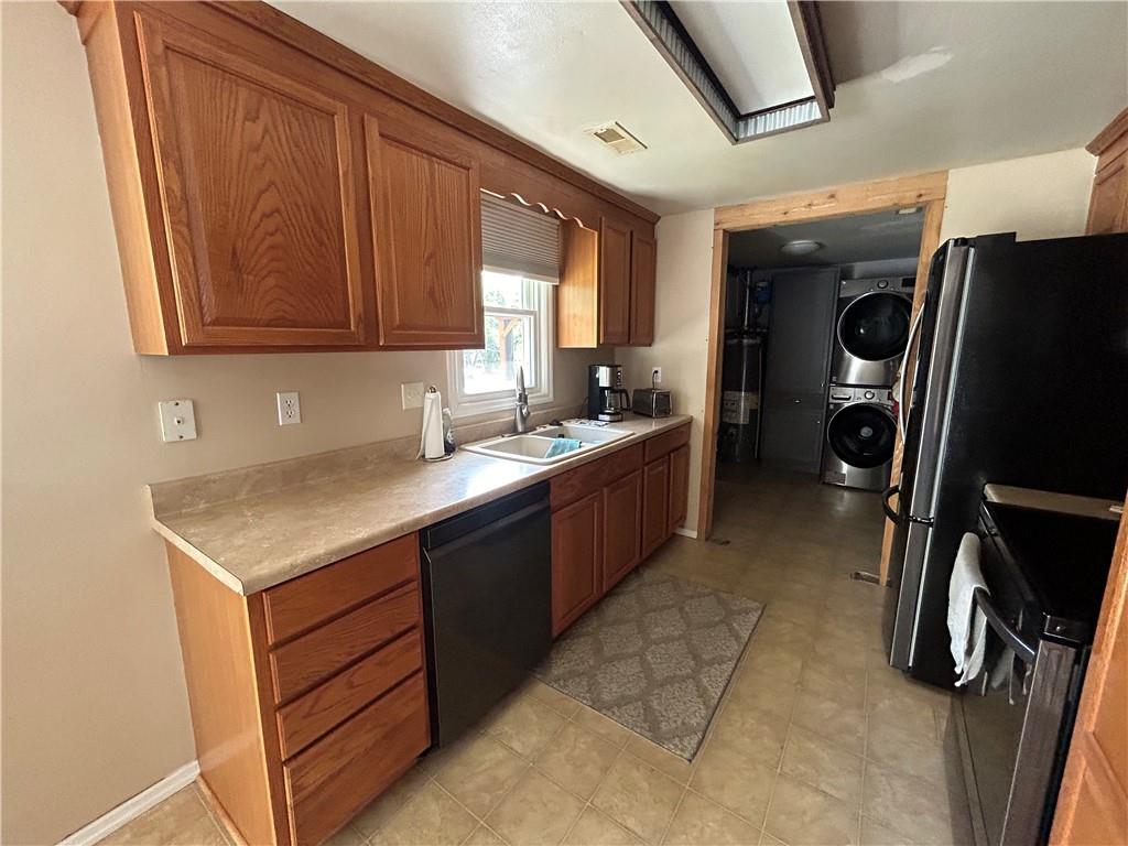 8105 N Summit Street