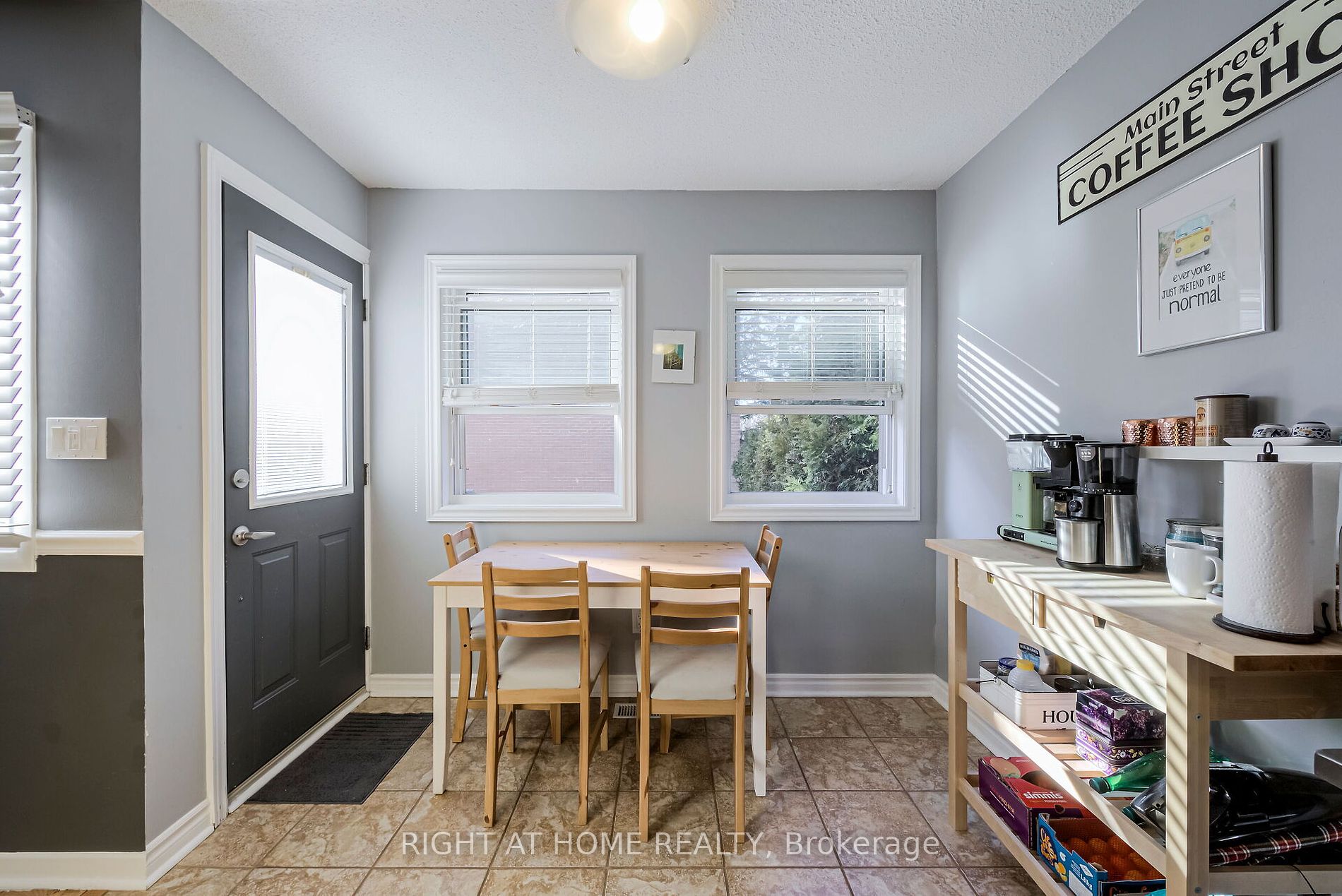 1380 Hampton St 1