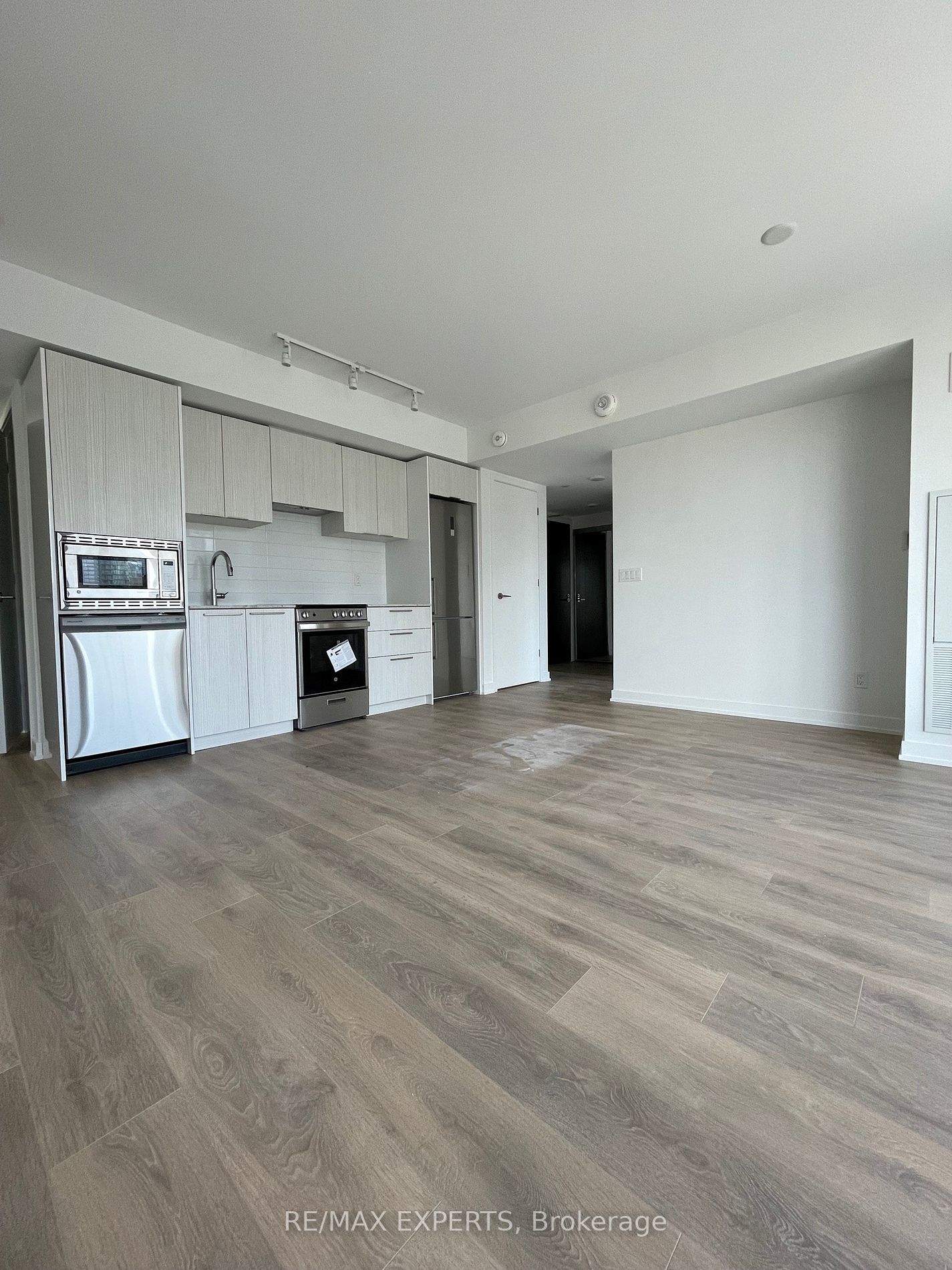 18 Maitland Terr 1212