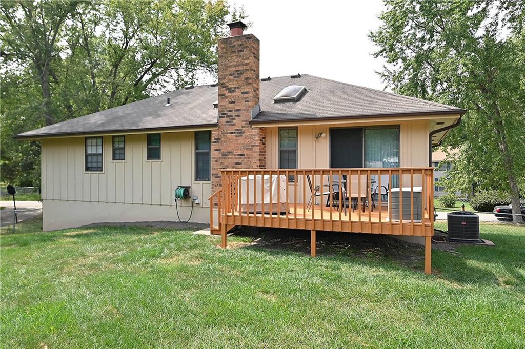 11433 N Highland Avenue