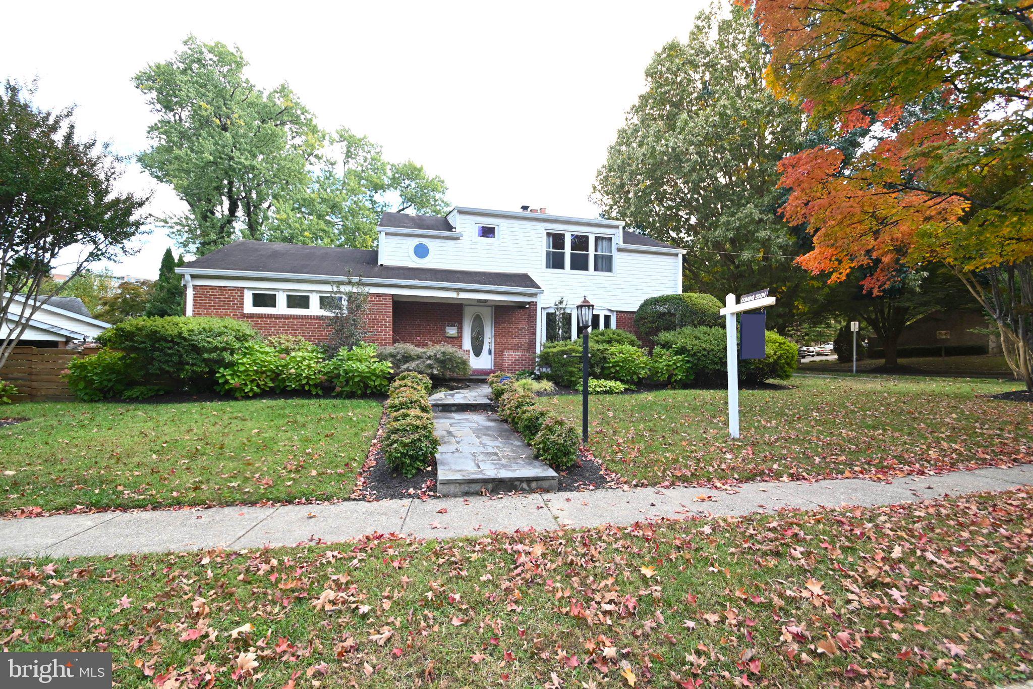 1216 Ballard Street