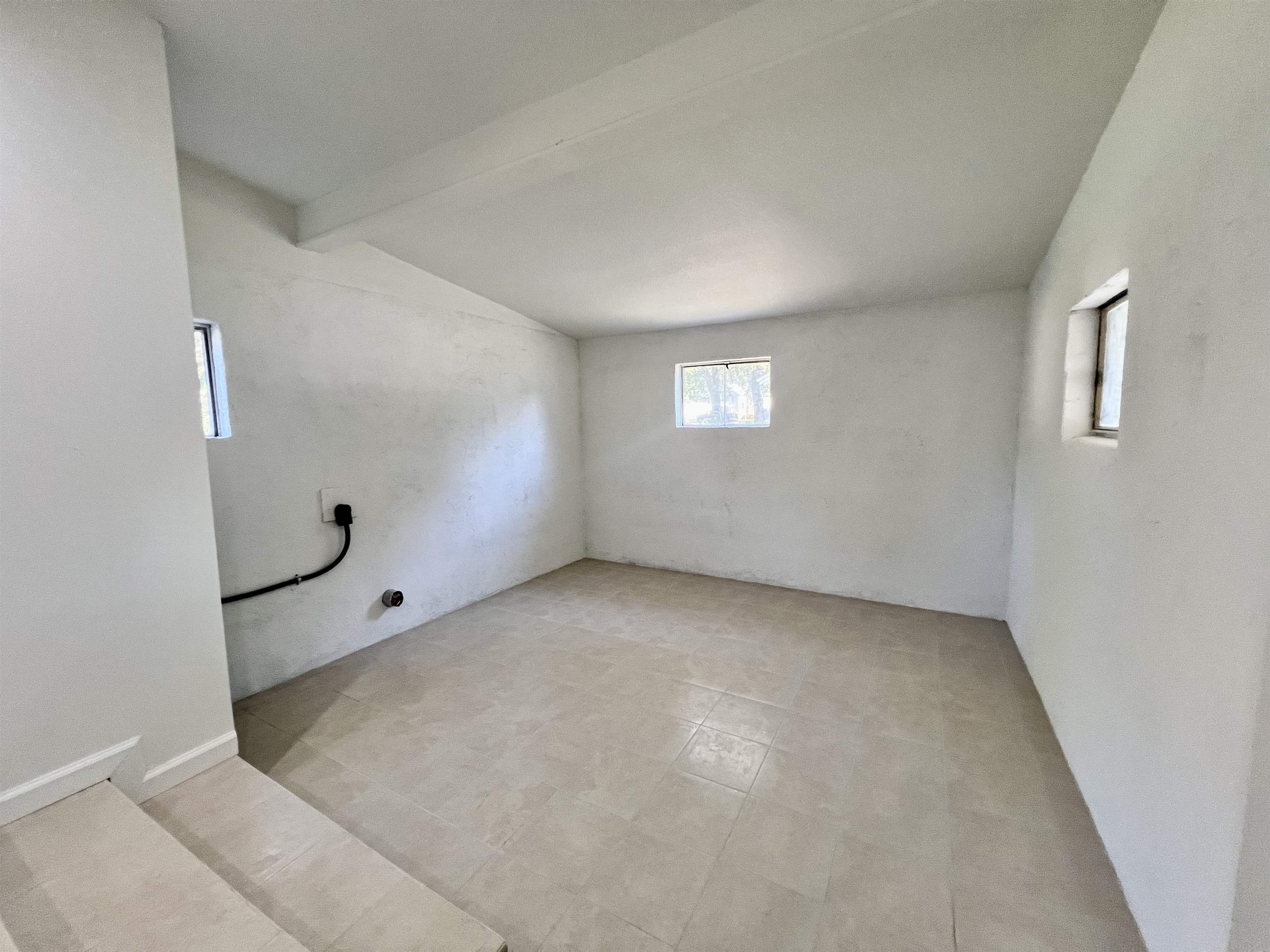 210 E Quincy