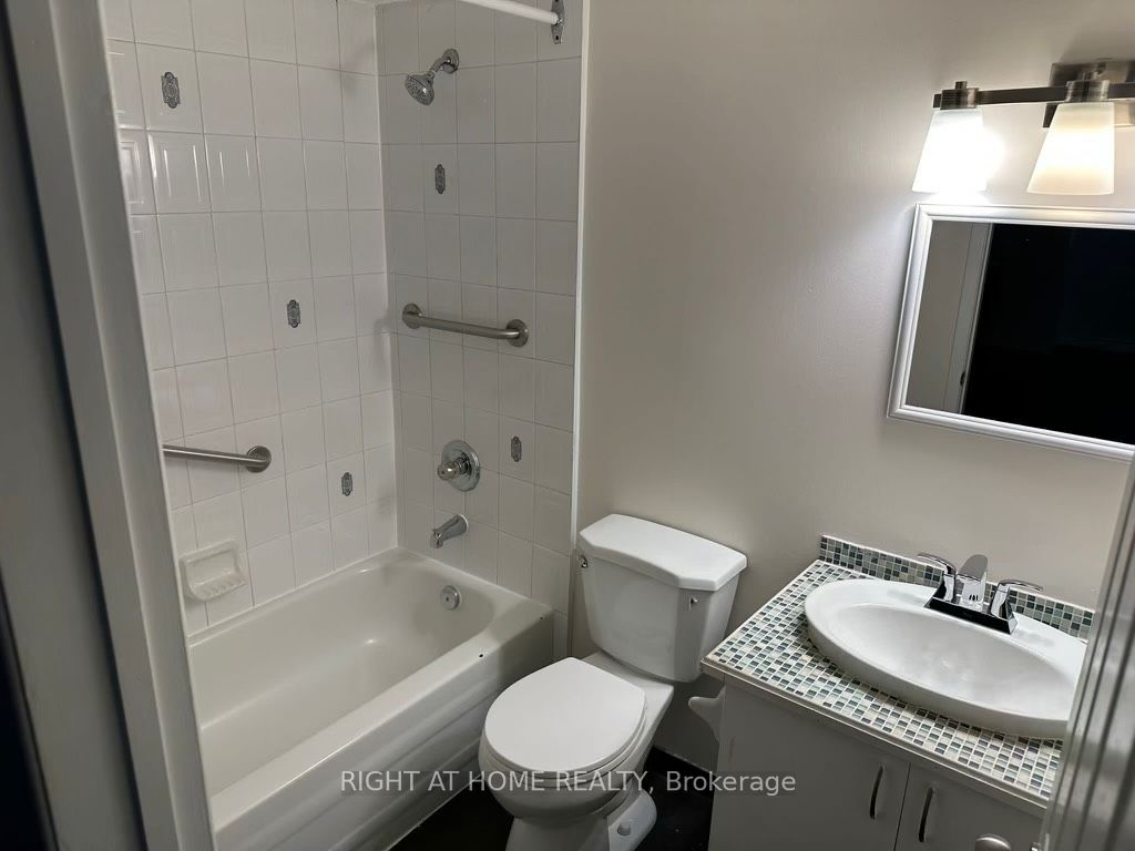 60 Sidney Belsey Cres 103