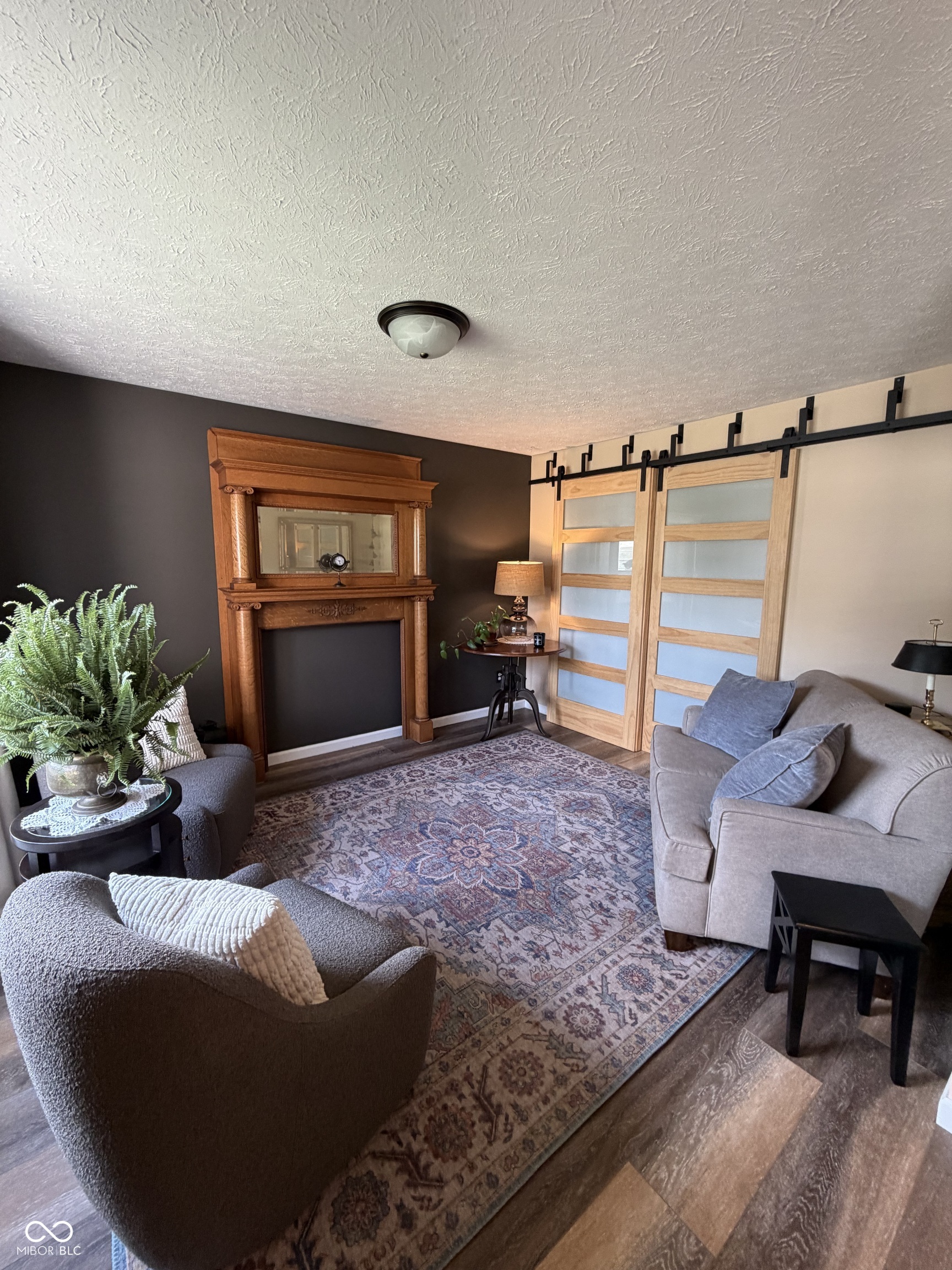 5752 Columbia Circle S