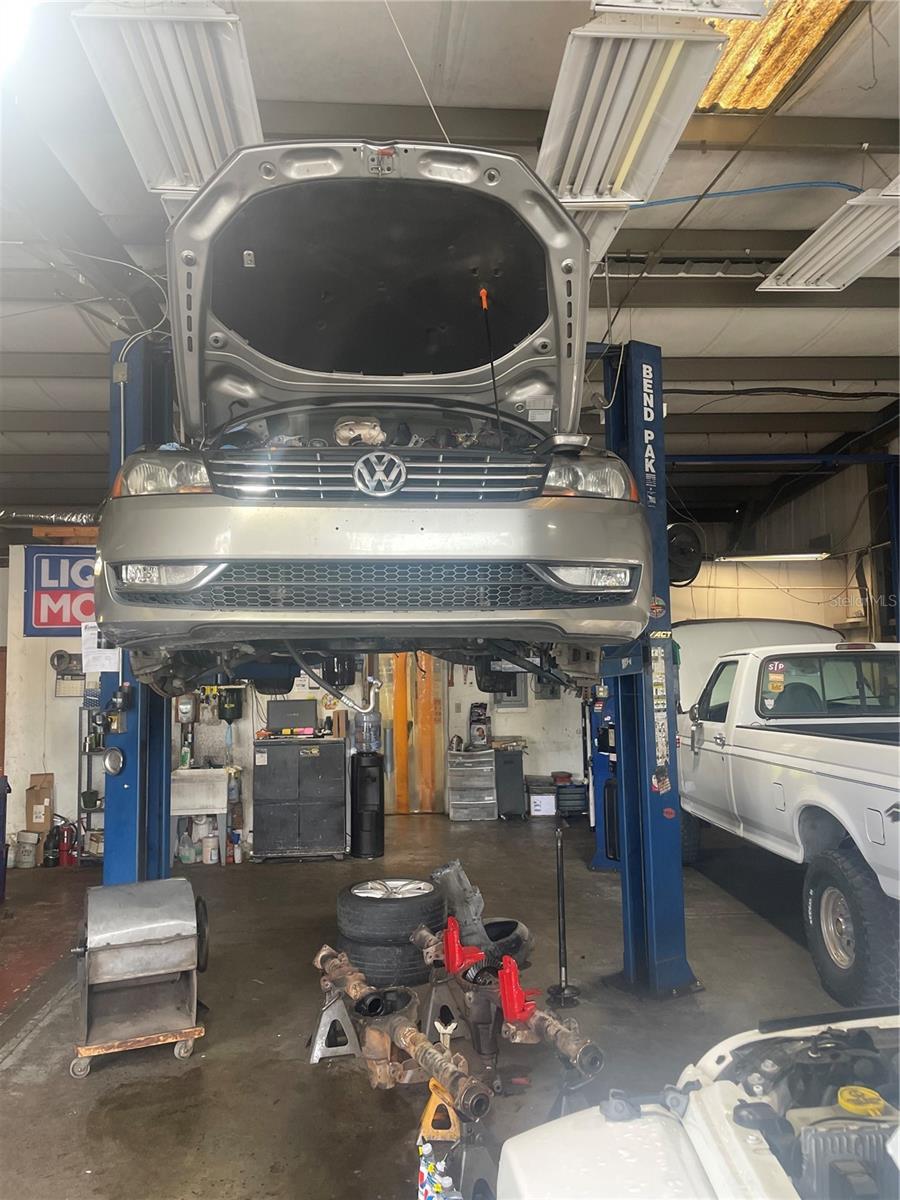 Excellent opportunity to own a turn key and long standing auto repair shop in Mount Dora.  Everything you need is here and turn key.
Great location with easy access from anywhere in Central Florida.  Give me a call for additional details.