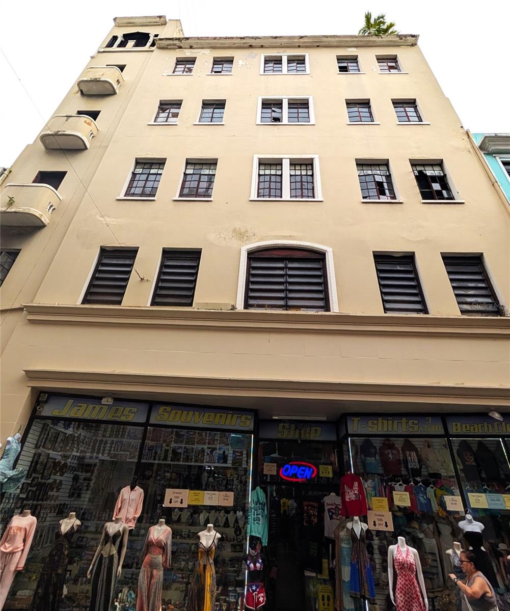 302 Calle Fortaleza
