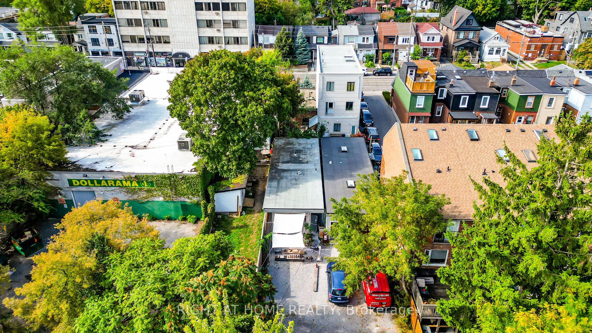 303 Coxwell Ave