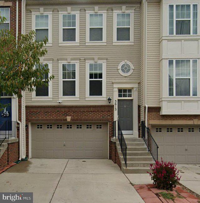 3613 Summer House Street