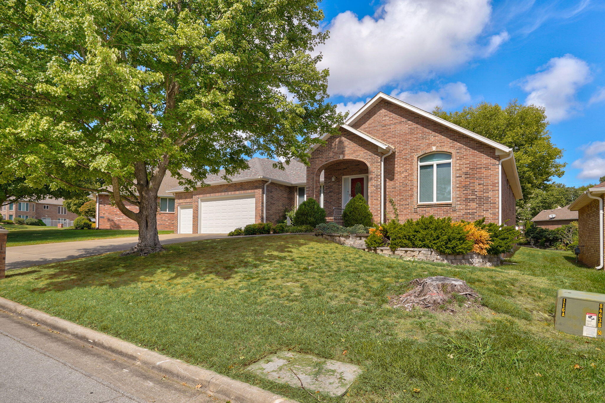 2705 E Shady Glen Drive
