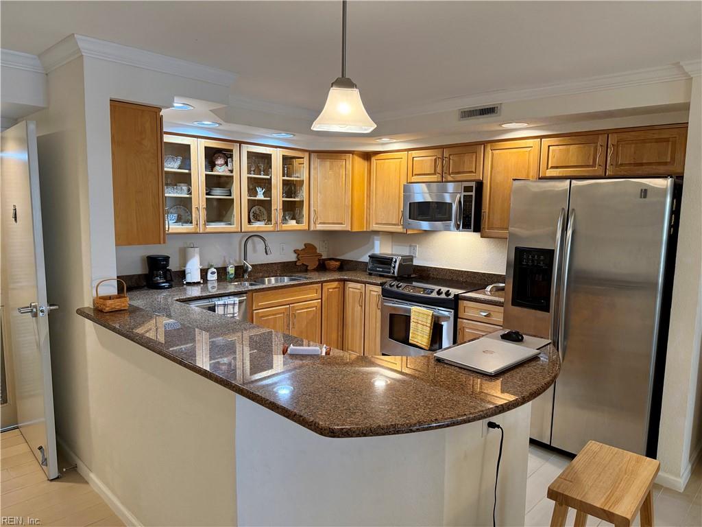 2830 Shore Drive 706