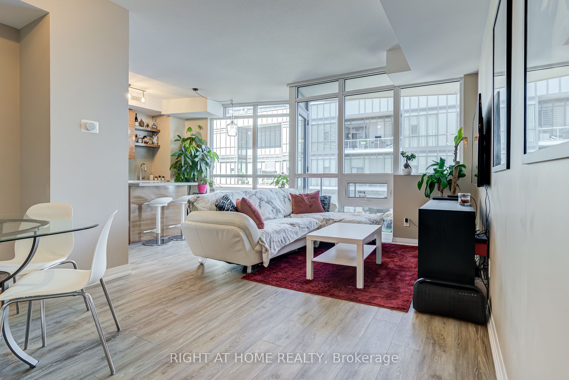 59 Annie Craig Dr 1601