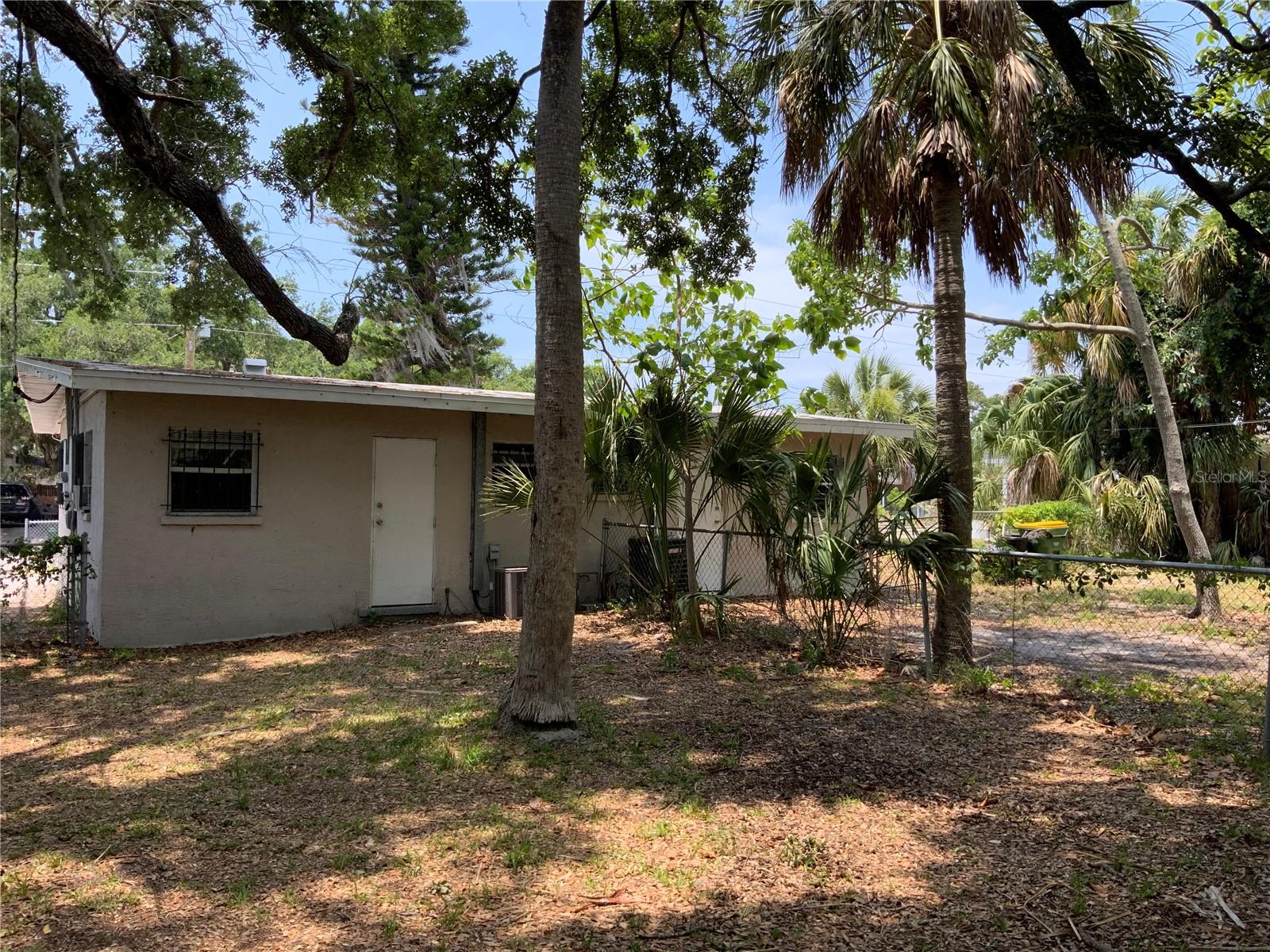 2926 N Orange Avenue