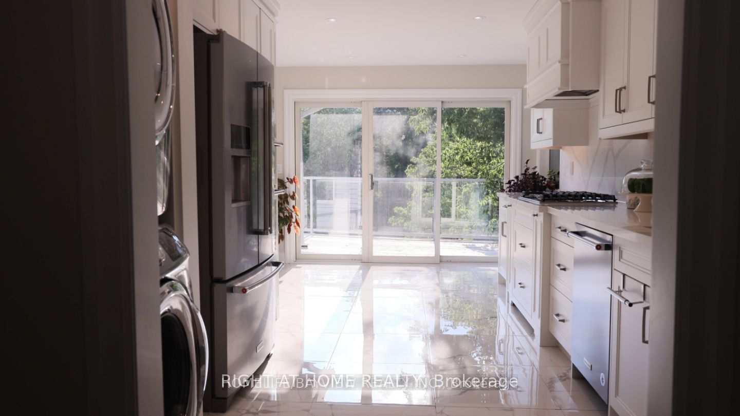 28 Bayview Park Lane